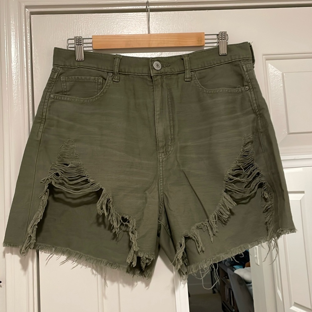 AE High-Waisted Shorts: size 12